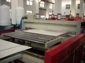 Harga yang bagus Mesin Papan Busa PVC Untuk Papan Tanda Iklan Papan Berbusa Extruder Plastik on line
