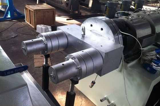 Harga yang bagus Mesin Screw Screw Extruder ganda Jalur Produksi Pipa Pvc CE ISO Persetujuan on line