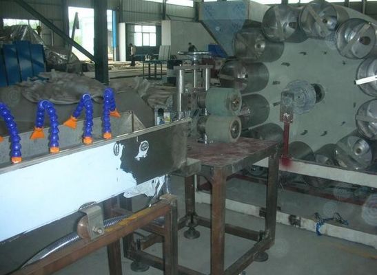 Harga yang bagus Double Screw Plastic Pipe Extrusion Line Untuk Reinforced Garden Hose / Snakeskin Pipe on line