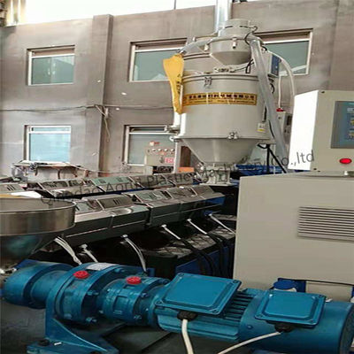 Harga yang bagus 220380V3phase Atau Sesuai Kebutuhan Pelanggan Lini produksi pipa plastik Kapasitas Maksimum 200500kgh dirancang untuk pembuatan pipa on line