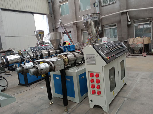 Harga yang bagus UPVC CPVC Double Pipe Extrusion Line 50HZ PVC Double Screw Extruder on line