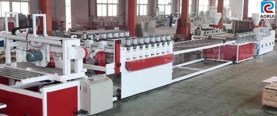 Harga yang bagus CE UL CSA Plastik WPC Foam Board Mesin, Line Produksi WPC Foam Board on line