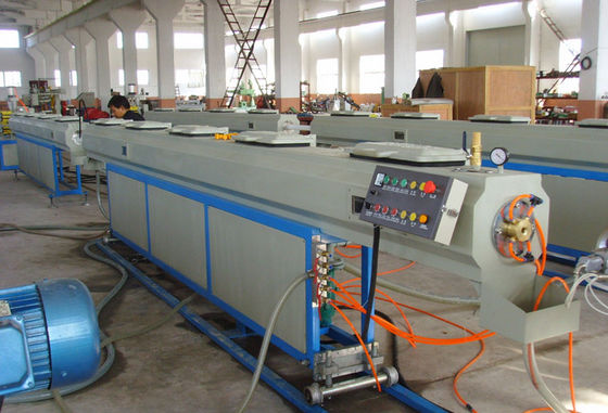 Harga yang bagus PPR Hot / Air Dingin Pipa Plastik Mesin Lini Produksi Tabung on line