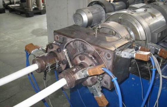 Harga yang bagus Mesin Pembuat Pipa Plastik Single Screw PP / PE Twin Pipe Extruder on line