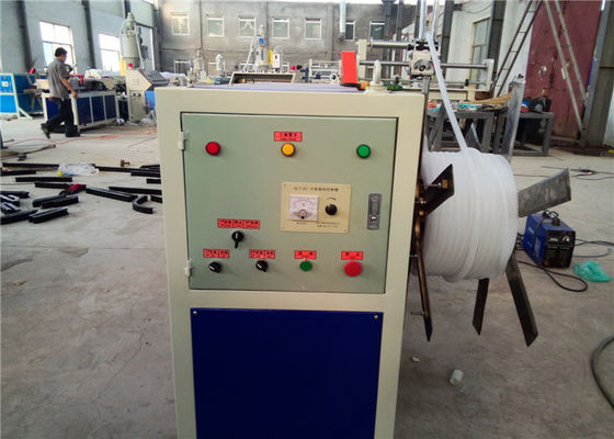 Harga yang bagus PE / PPR Plastik Single Screw Extruder Lini produksi Pipa Keren dan Air Panas, Mesin Pembuat Pipa Tiriskan on line
