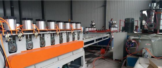 Harga yang bagus PVC WPC Line Produksi Dewan Konstruksi Template Mesin Ekstrusi Untuk Furniture on line