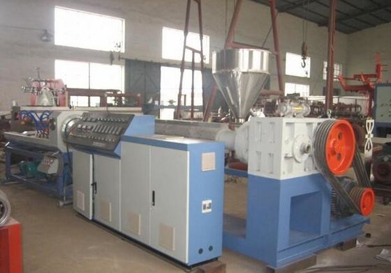 Harga yang bagus Lini produksi plastik Spiral Duct / PE Spiral Reinforced Making Machine on line