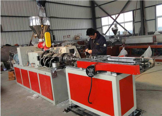 Harga yang bagus Mesin Extruder Plastik Otomatis 50 Hz Satu Dinding Pembuatan Pipa Bergelombang PE on line