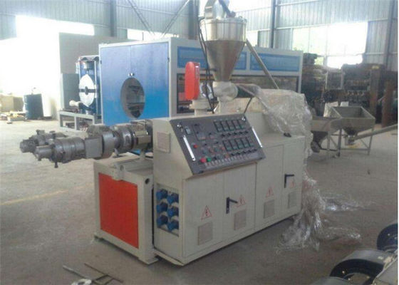 Harga yang bagus Kapasitas Tinggi Twin Screw Extruder Mesin PVC Pipe Extrusion CE / ISO9001 on line