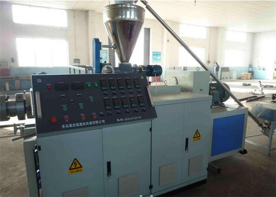 Harga yang bagus Keluaran Tinggi Plastik PVC Kerucut Kembar Extruder Dengan Sistem Kontrol Listrik on line