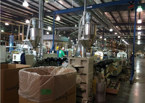 Harga yang bagus 50 HZ Plafon / Panel / Jendela / Pintu Plastik Profil Garis Ekstrusi / Lini produksi on line