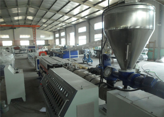 Harga yang bagus 20 - 50mm PE Plastik Single Screw Extruder Tunggal Dinding Bergelombang Pipa Lini produksi on line