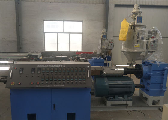 Sekrup Tunggal Tiga Lapisan Garis Ekstrusi Pipa Plastik PE HDPE LDPE Pipe Making Machine