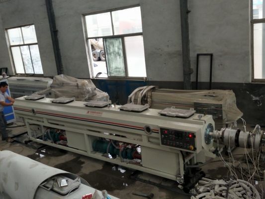 Mesin Ekstrusi Pipa PVC UPVC CPVC Tiriskan Pipa / Lini Produksi Pipa Limbah