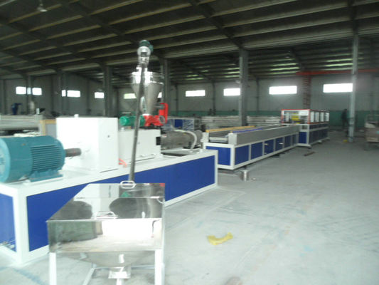 Harga yang bagus Lini Produksi Berongga / Profil Padat WPC, Mesin Profil Pegangan WPC PP / PE on line