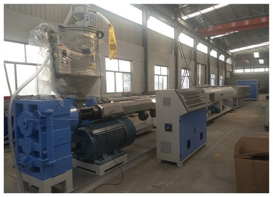 Jalur Ekstrusi Pipa PPR Sepenuhnya Otomatis Dengan Single Screw Extruder
