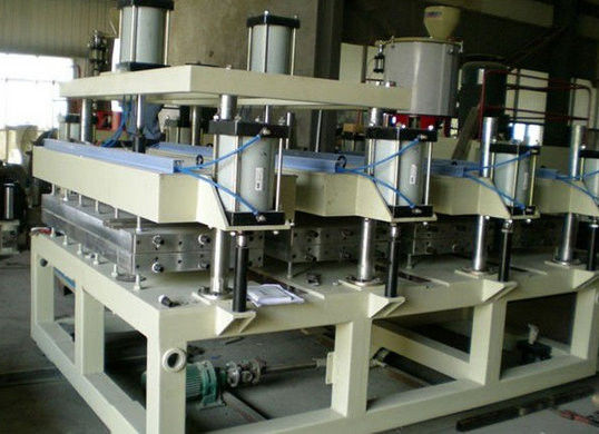 Harga yang bagus Double Screw Wood Plastik Pvc Foam Dewan Line Produksi Kecepatan Tinggi on line
