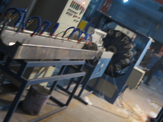 Harga yang bagus Serat PVC Diperkuat Garis Ekstrusi Pipa Plastik Dengan Extruder Kecepatan Tinggi on line