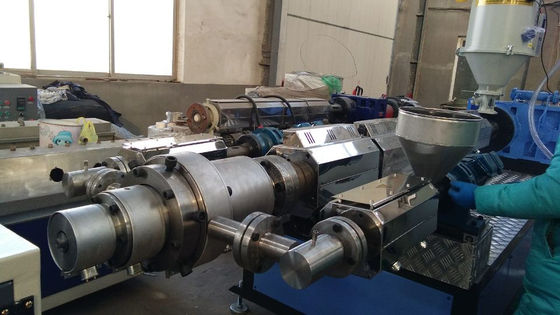 Harga yang bagus Jalur Ekstrusi Pipa Pasokan Air 16mm - 630mm Mesin Pembuat Pipa Air Gas PE on line