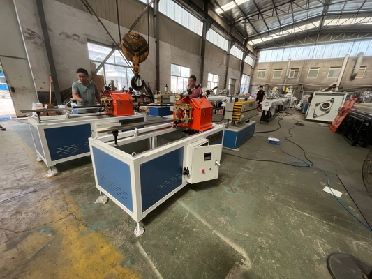 Harga yang bagus PPR PS Garis Ekstrusi Pipa Plastik Mesin Ekstrusi Pipa Plastik 400kg / H on line