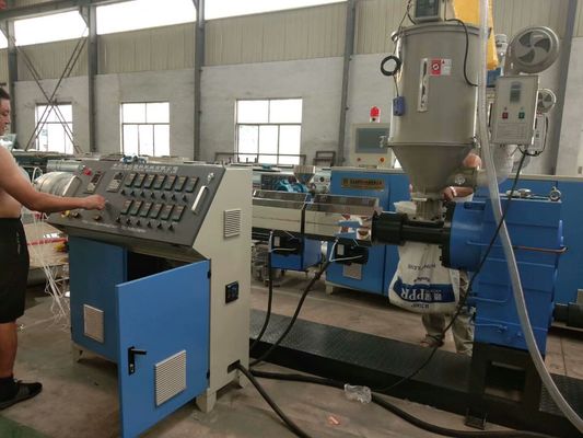 Harga yang bagus 380V 90kw Single Screw Plastic Extruder 150r / Min ISO9001 on line