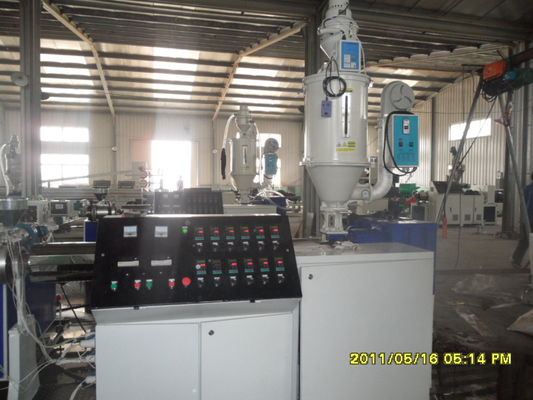 Harga yang bagus Selang Taman Plastik Garis Ekstrusi 50kw - 80kw, Extruder Sekrup Tunggal on line
