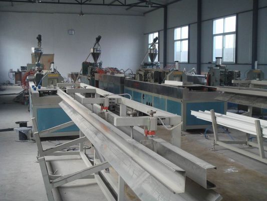Harga yang bagus Garis Ekstrusi Komposit Plastik Kayu Otomatis, Extruder WPC Dua Sekrup on line