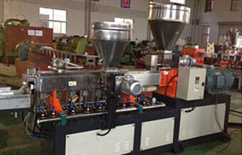 Harga yang bagus Mesin Butiran Plastik Daur Ulang PET Twin Screw Wasted Flakes Extruder on line
