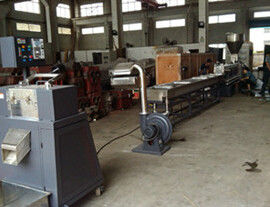 Harga yang bagus Limbah PET Daur Ulang Plastik Mesin Butiran, Pelletizer Flakes Extruder on line