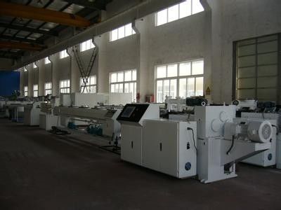 Harga yang bagus PP / PE PPR Aluminium Extruder Sekrup Tunggal, Mesin Ekstrusi Tabung Plastik on line