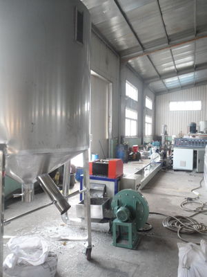 Harga yang bagus Die Face Flakes Plastik Granule Single Screw Extruder / Mesin Cincin Pelet Air on line