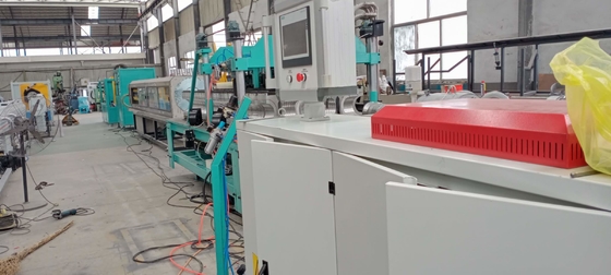 Harga yang bagus 200mm PVC Double Wall Corrugated Pipe Extruder Sepenuhnya Otomatis on line