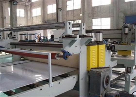 Harga yang bagus Mesin Papan Busa WPC Penuh Otomatis Dengan Mesin Laminating on line