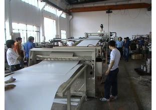 Harga yang bagus Mesin ekstrusi lembaran plastik PP / PE, mesin kamar mandi / lemari es on line