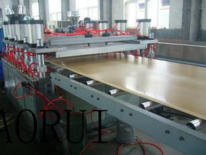 Harga yang bagus Papan Pameran WPC Extruder Line Ekstrusi Komposit Plastik Kayu on line